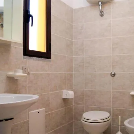 Lovely In With Kitchen Appartement *